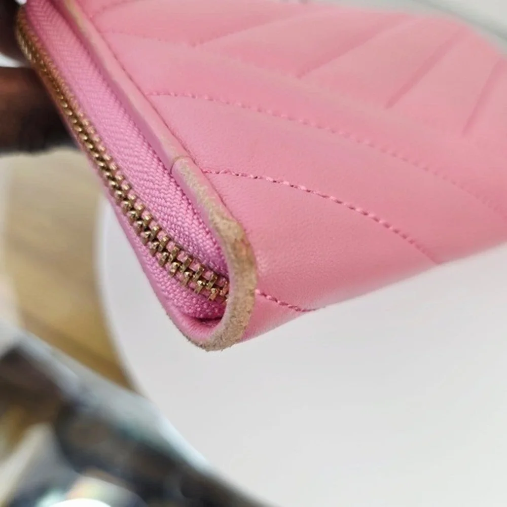 Tory Burch Kira Chevron Zip Continental Wallet Pink Leather Gold Logo